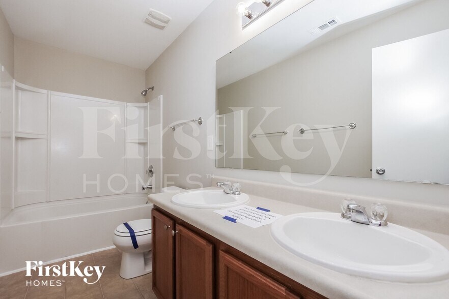 Building Photo - 9835 Rocky Ford Club Rd