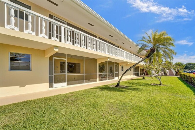 Building Photo - 2121 NE 68th St