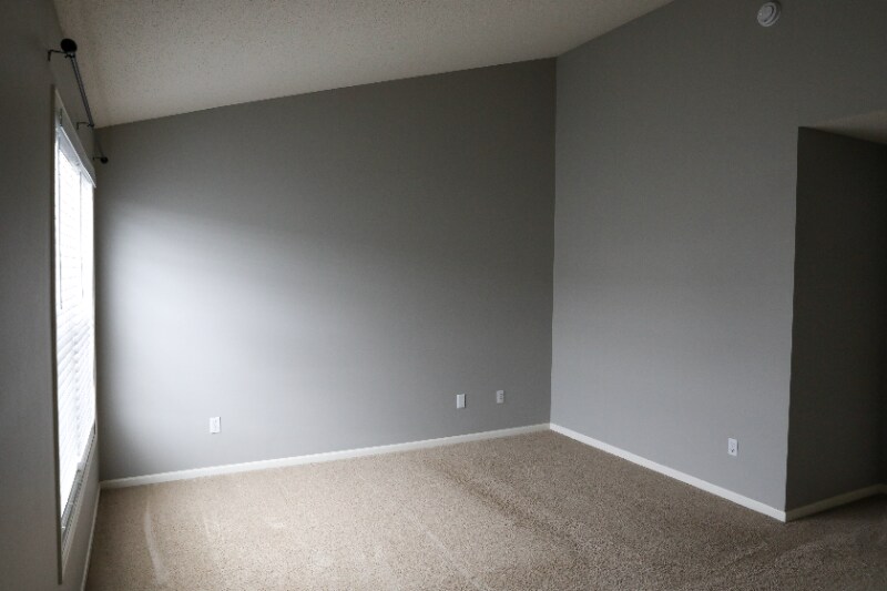 Building Photo - 8017 Stratford Cir S