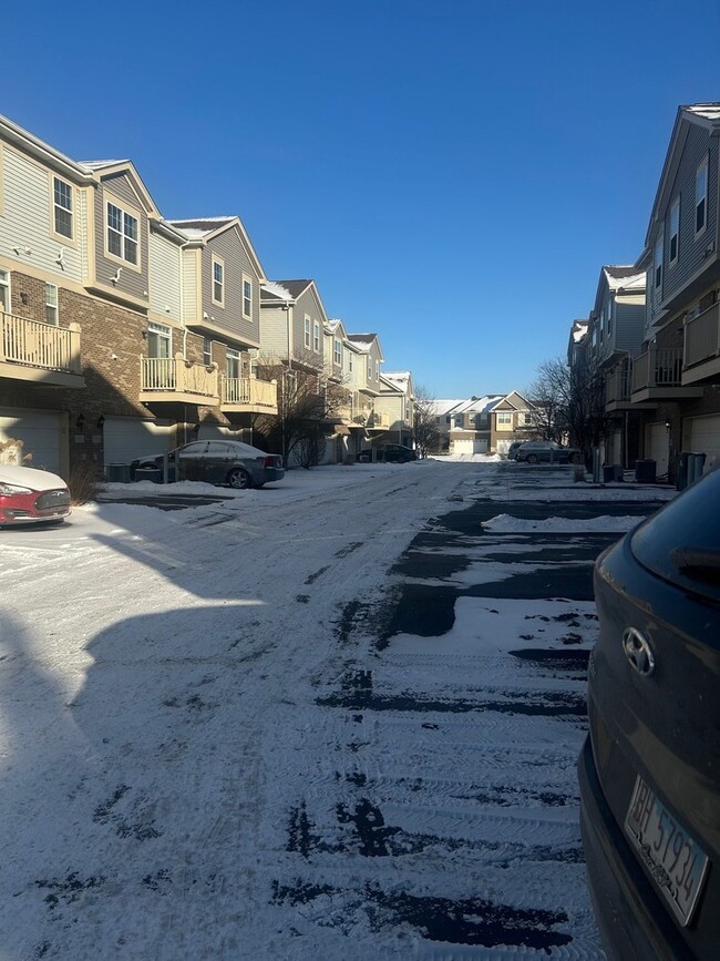 Building Photo - 2995 Henley Ln