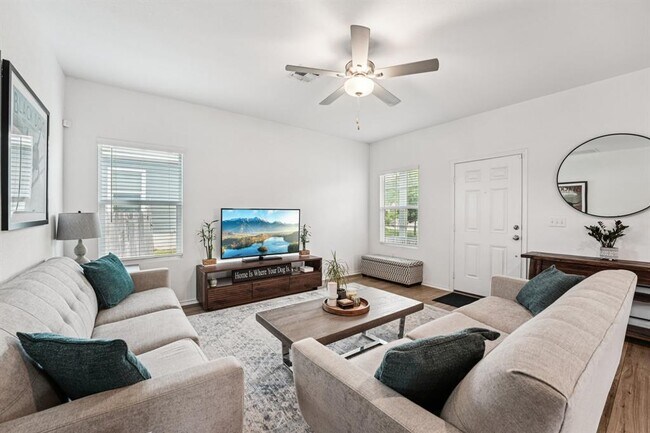 Building Photo - 6013 Eden Dr