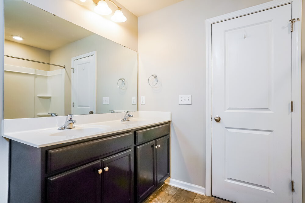 Building Photo - 21 Relict Dr