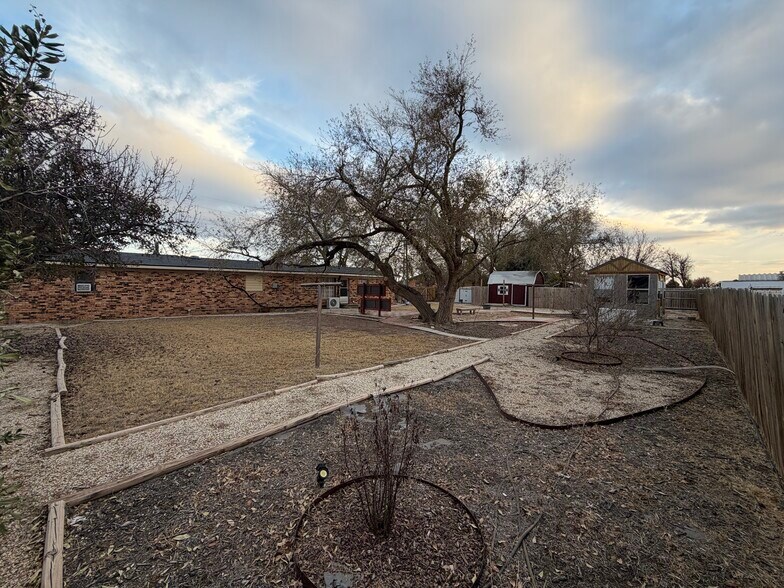 Building Photo - 3408 Upland Ave