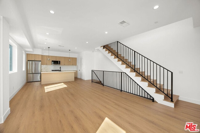 Building Photo - 6241 Banner Ave