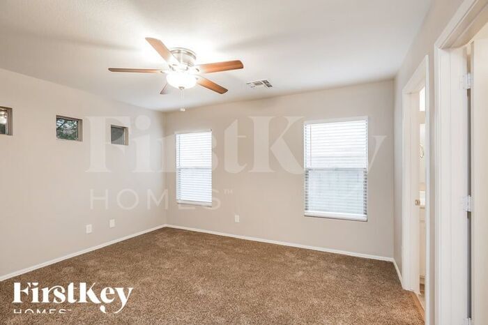 Building Photo - 8330 W Hughes Dr
