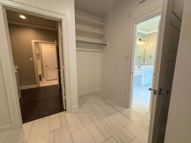 Building Photo - Available Now! Gorgeous 4 Bedroom 3 Bath i...