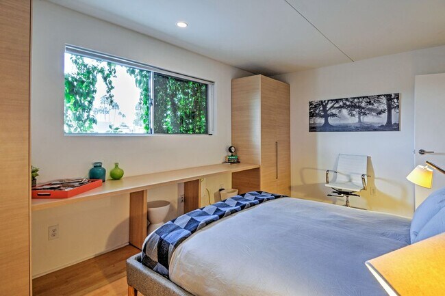 Building Photo - The Regency Apartment Homes