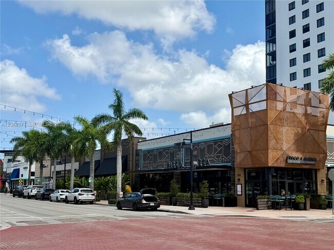 Building Photo - 4740 NW 84th Ct