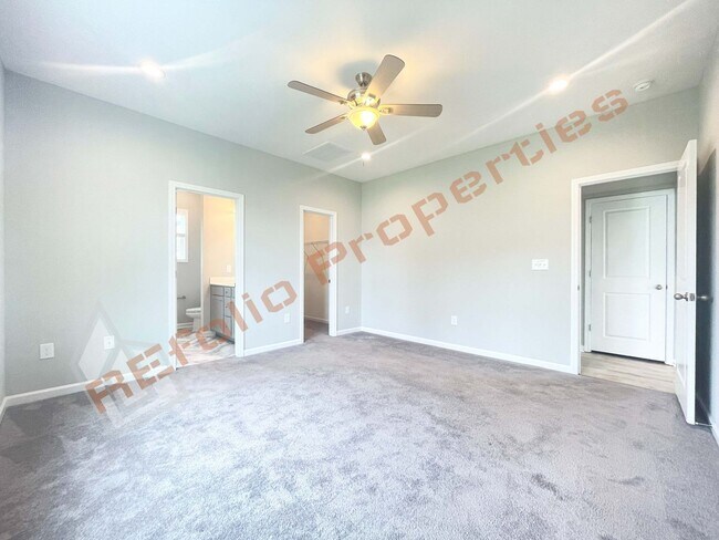 Building Photo - Beautiful Home with 4 Bedrooms, 3 Bathroom...