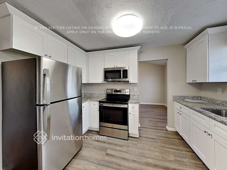 Building Photo - 2200 Ramblewood Cir