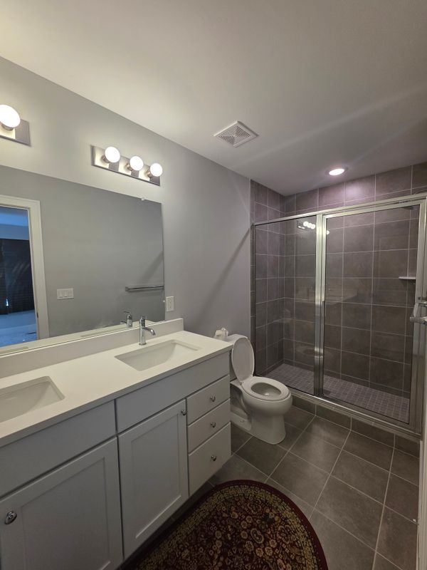 Building Photo - 3604 Trumbull