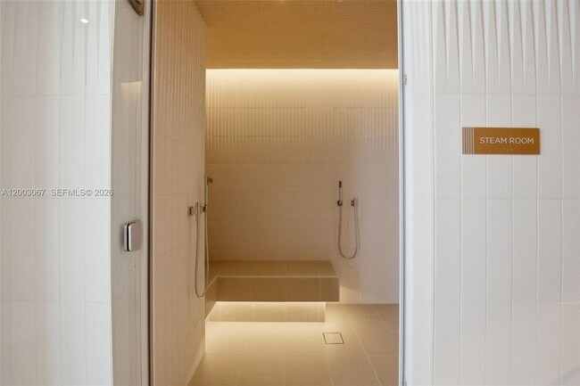 Building Photo - 175 SE 25th Rd