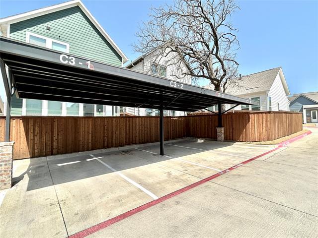 Building Photo - 1830 NE Green Oaks Blvd