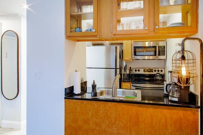 Building Photo - 1901 16th St NW