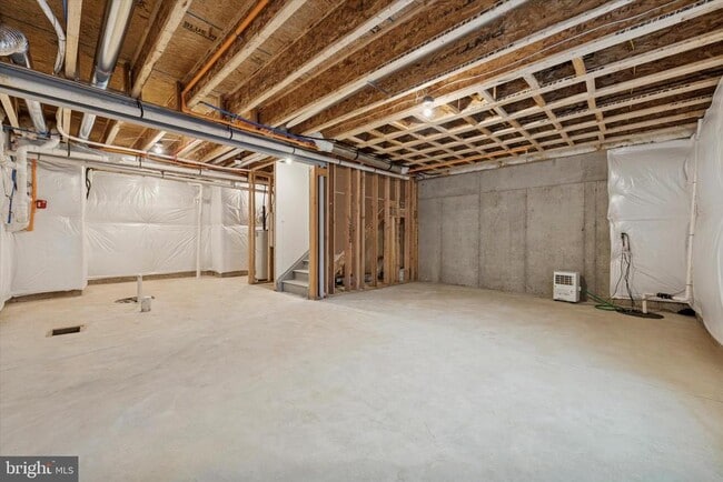 Building Photo - 64 Alroy Rd