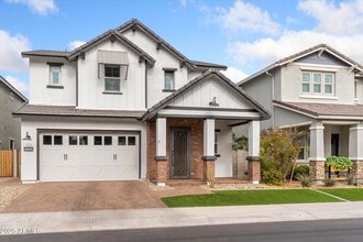 Building Photo - 1332 E Sierra Vis Dr