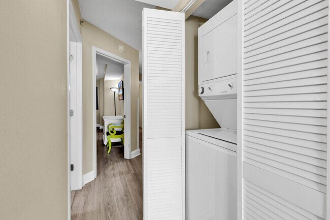 Building Photo - 2506 N Ocean Blvd