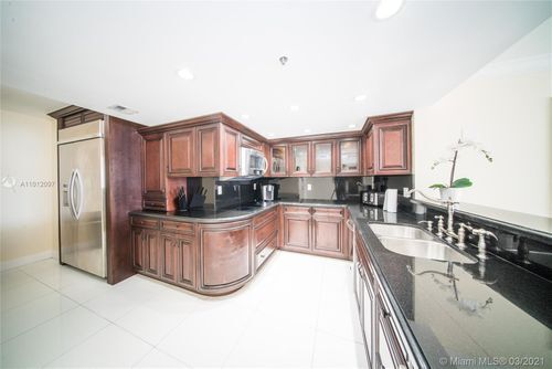 Building Photo - 1717 N Bayshore Dr