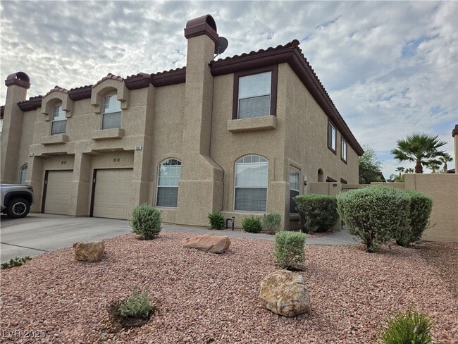 Building Photo - 2603 Pebblegold Ave