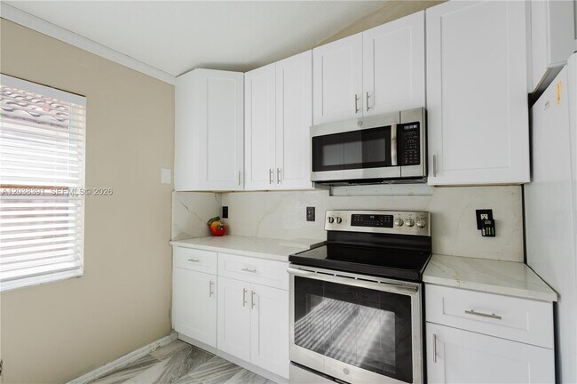 Building Photo - 7577 Caprio Dr