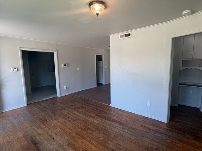 Building Photo - 3929 NW 32nd St