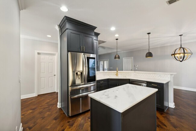 Building Photo - 524 Pennystone Dr