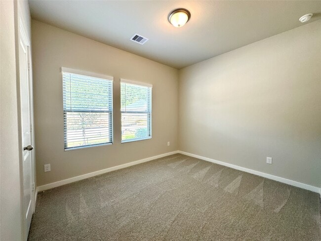 Building Photo - 12332 Ridge Top Dr