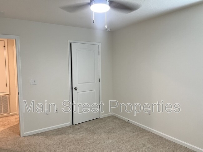 Building Photo - 5862 Blackhorse Cir
