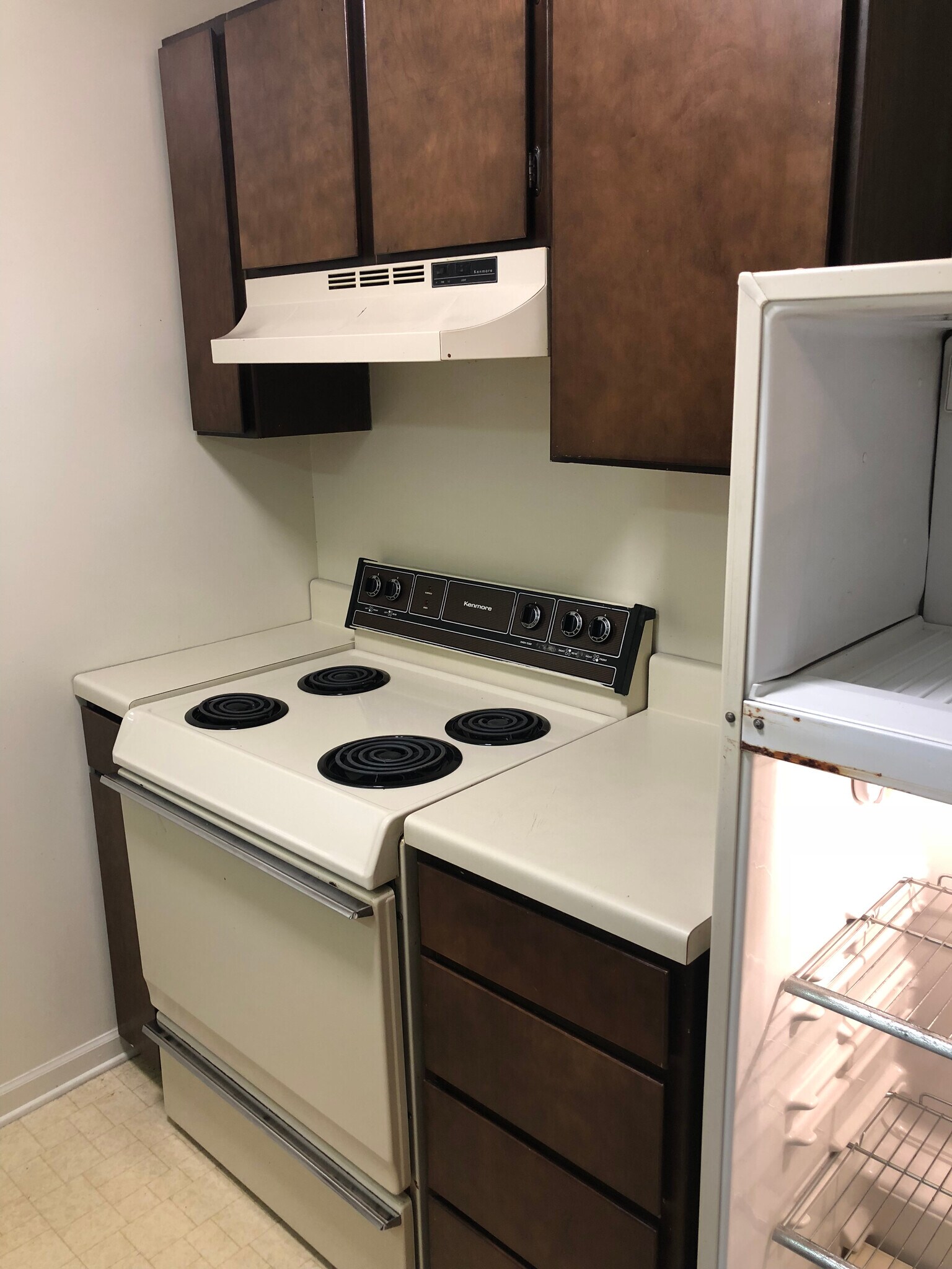 Building Photo - 703 S Chapman St