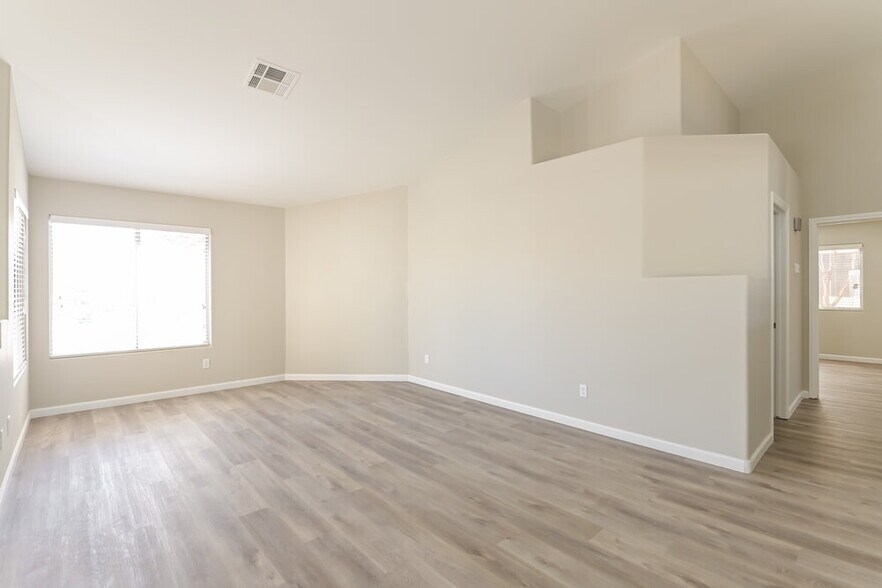 Building Photo - 6180 Bruma Ave