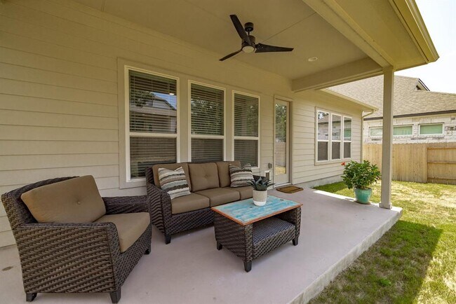 Building Photo - 708 Pinnacle Dr