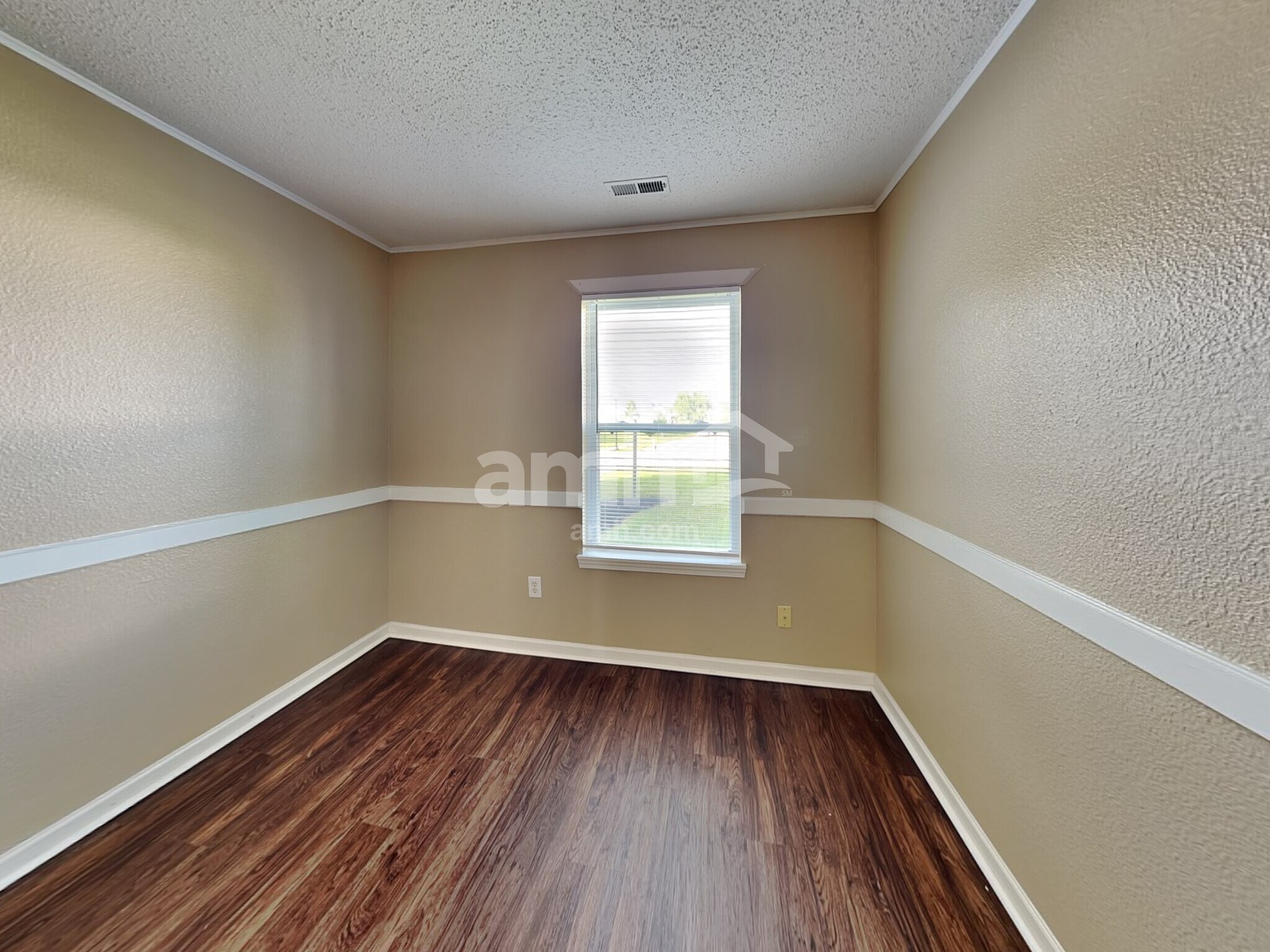 Building Photo - 5719 Wood Hollow Dr