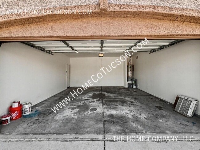 Building Photo - 6411 W Willow Falls Way