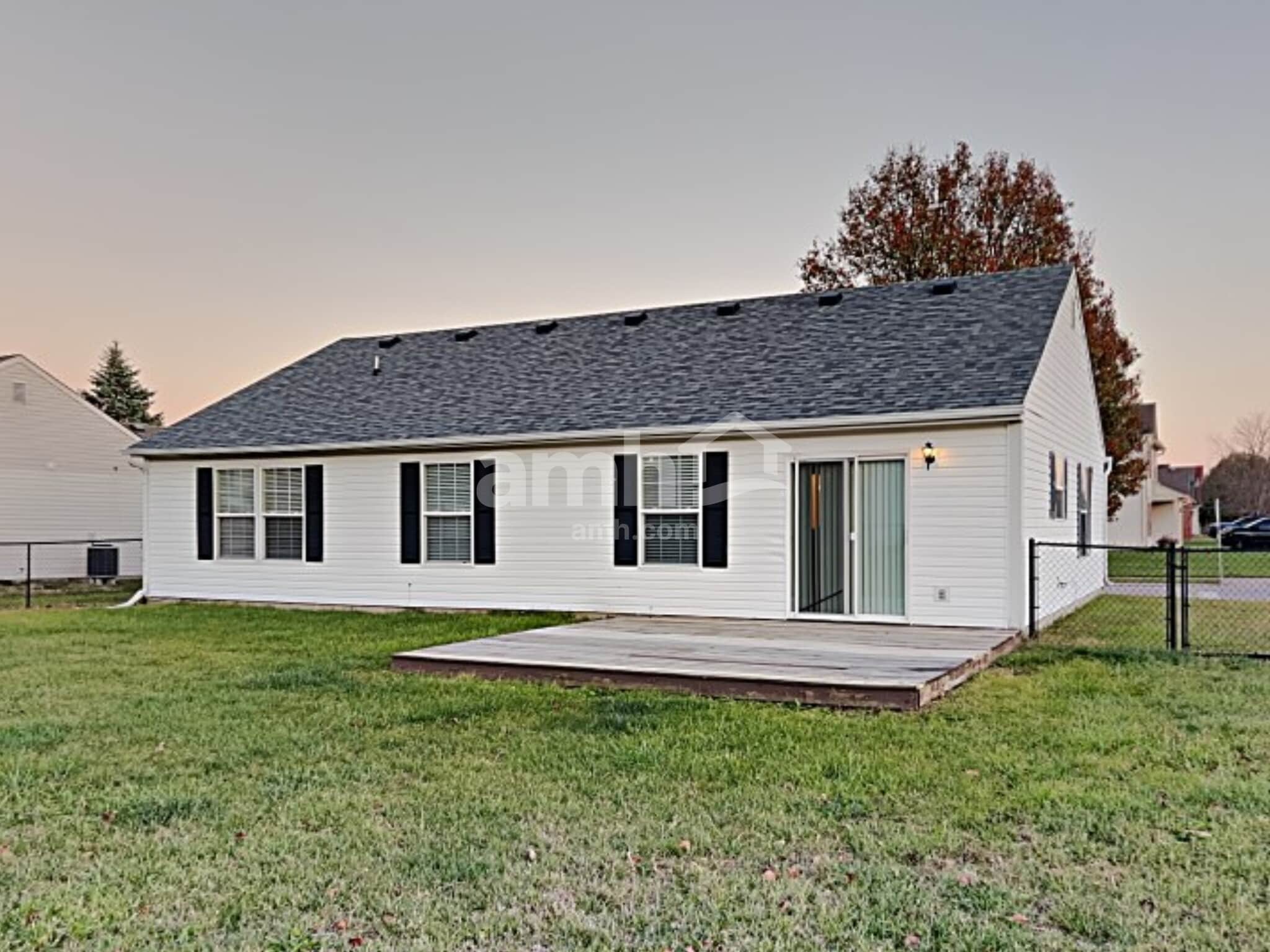 Building Photo - 894 Windsor Ln