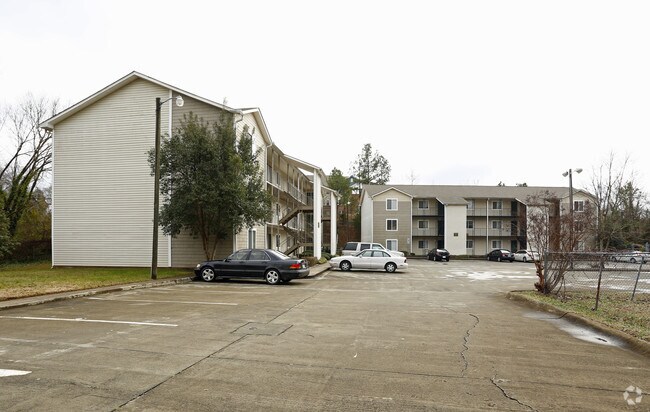 Building Photo - Underwood Square Apartments
