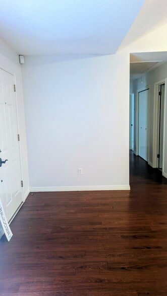 Building Photo - 9282 Prairie Dr