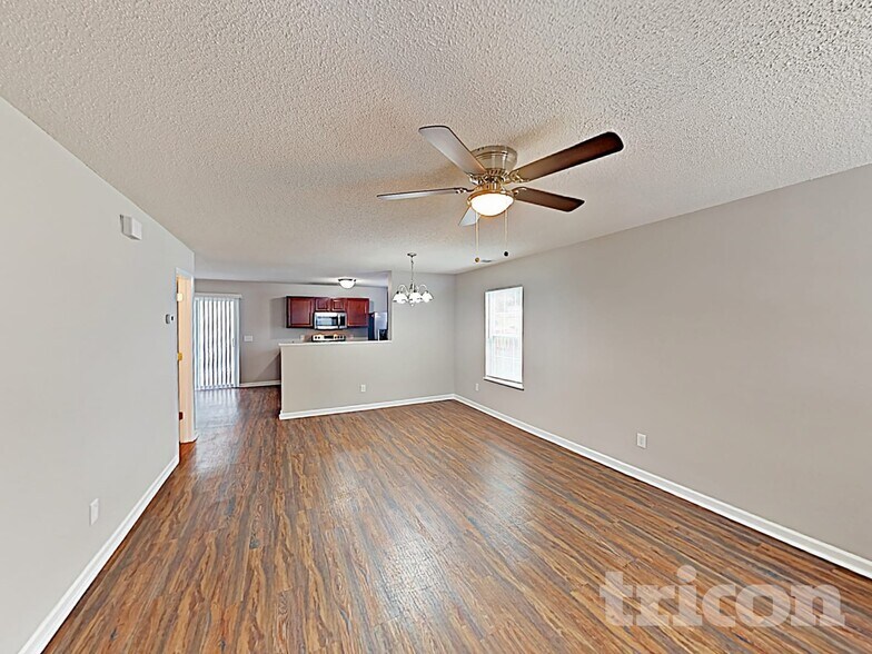 Building Photo - 1964 Lake Carolina Dr