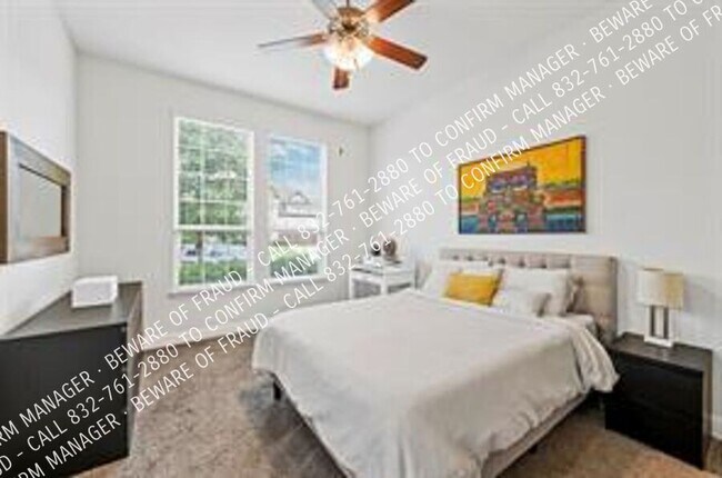 Building Photo - 2606 San Jacinto Dr