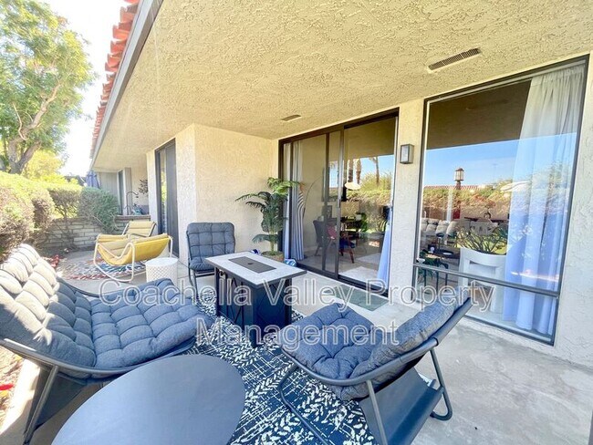 Building Photo - 1310 Campeon Cir