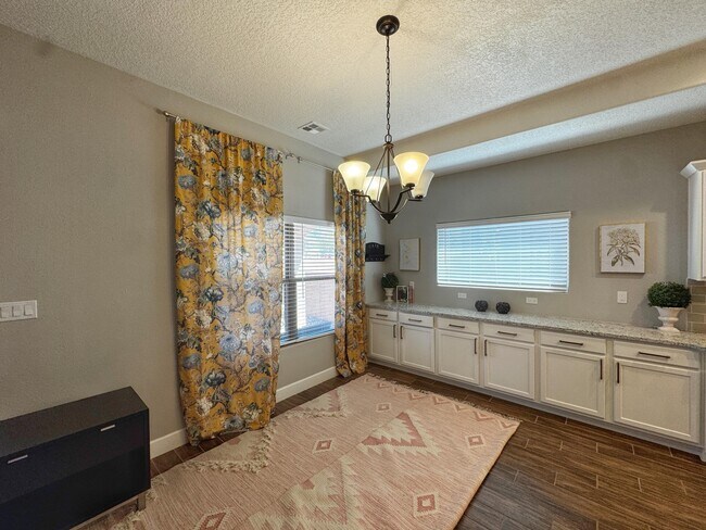 Building Photo - 6801 Prom Ave NE