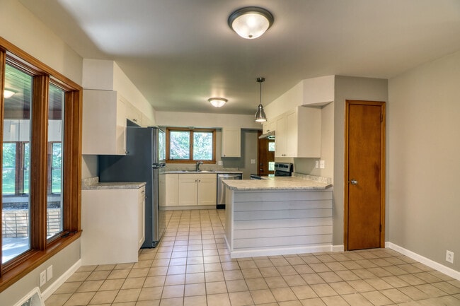 Building Photo - 1817 14th St S