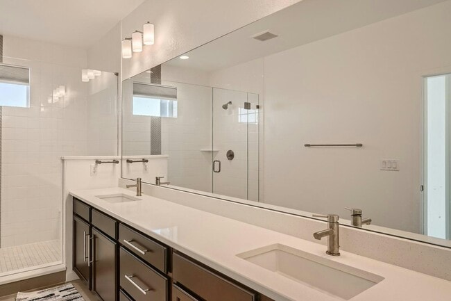 Building Photo - 11059 Shining Star Cir