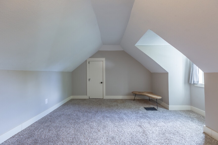 Building Photo - 3410 Q St