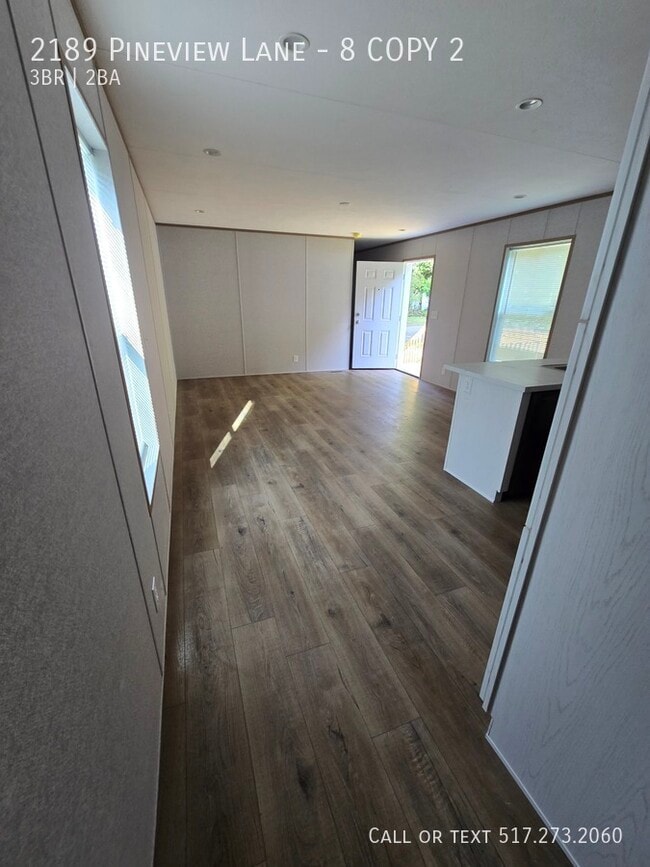 Building Photo - 2189 Pineview Ln