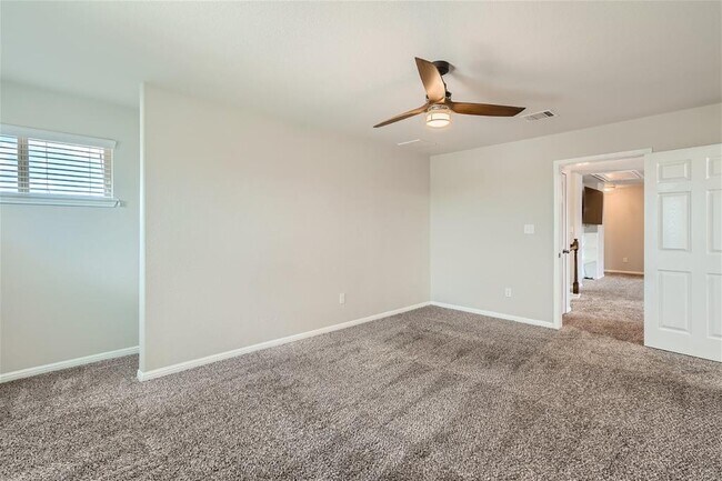 Building Photo - 501 Cinnamon Teal Ln