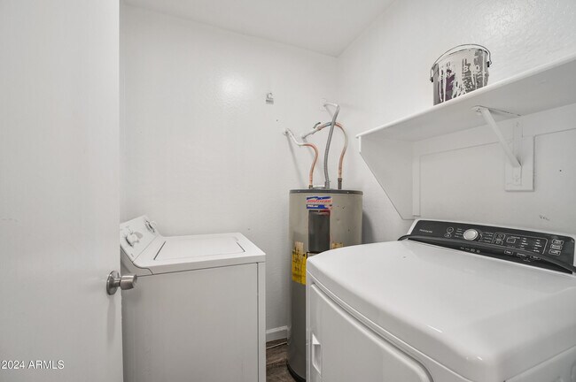 Building Photo - 5010 N 22nd Ave