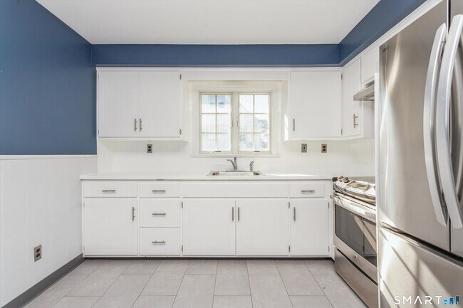 Building Photo - 8 Reynolds Pl