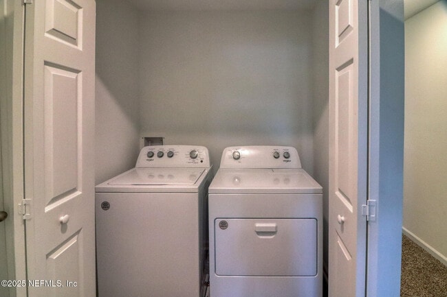 Building Photo - 9909 Garrin Dr