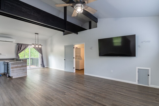 Building Photo - 202 Lagoon Dr