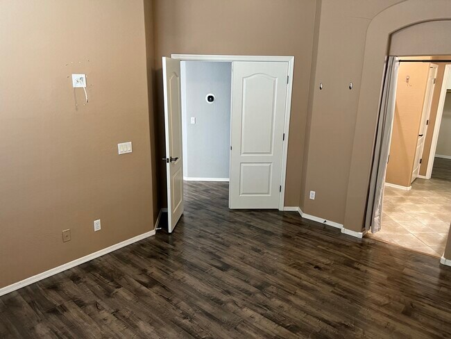 Building Photo - 25 S Quinn Cir